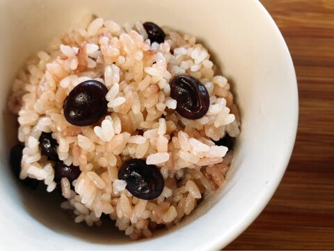 赤いそら豆ご飯